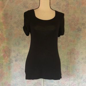 🖤 size M scoop neck Forever21 t-shirt 🖤